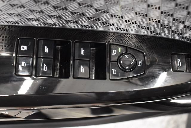 Used 2023 BMW 760i xDrive AWD/4WD image 21