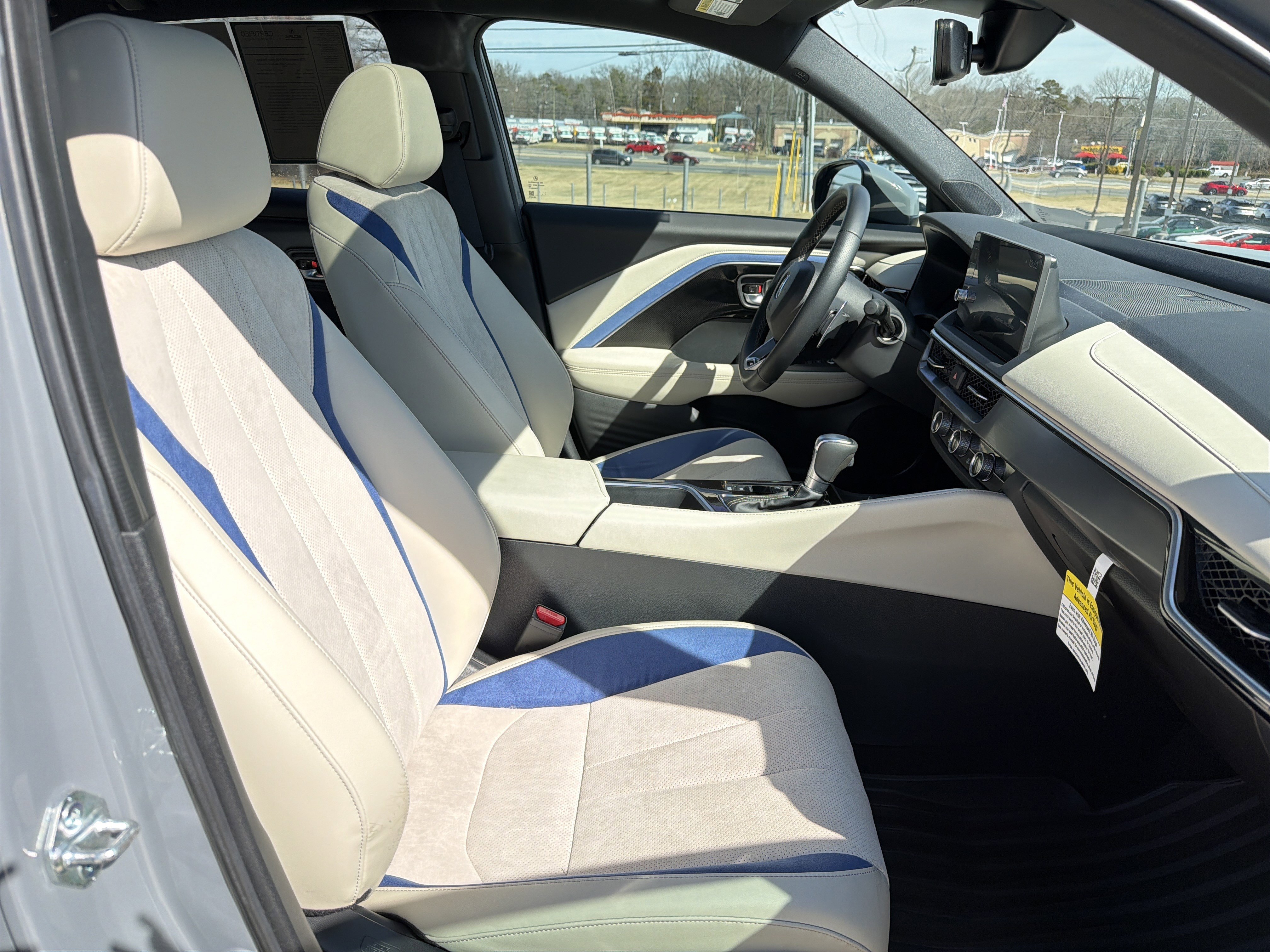 Certified 2025 Acura ADX A-Spec image 33