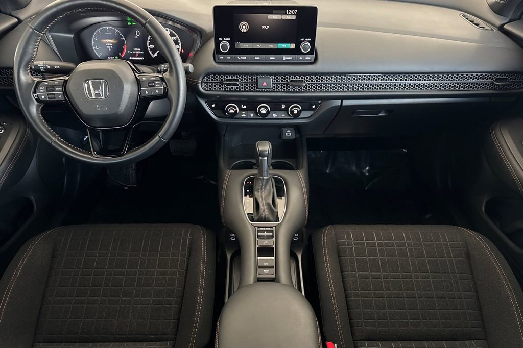 Certified 2025 Honda HR-V Sport image 4