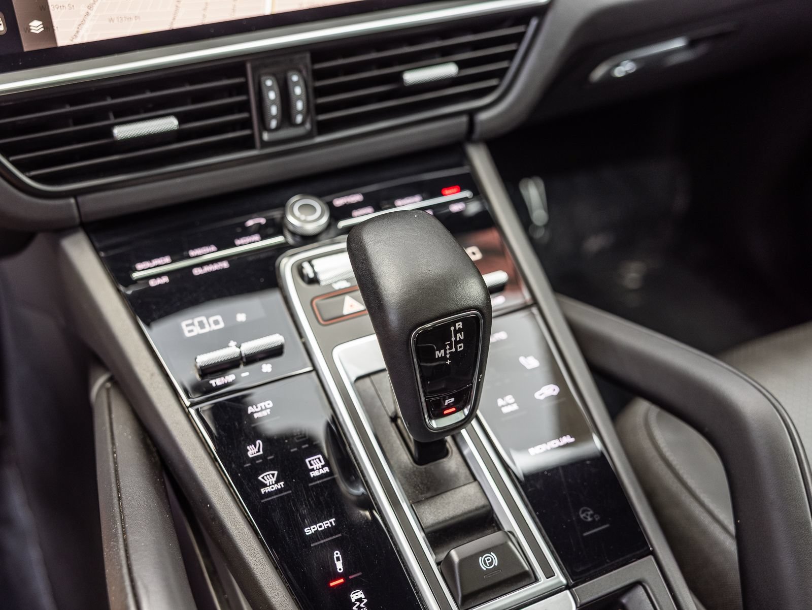 Certified 2023 Porsche Cayenne S AWD/4WD image 20