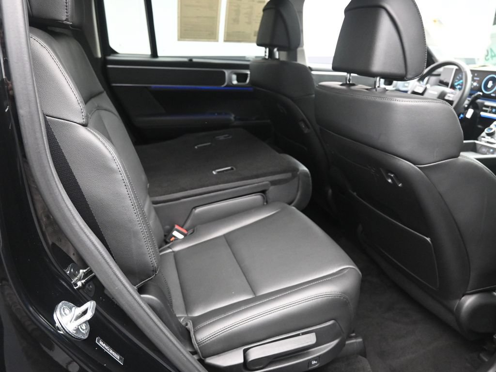 Used 2024 Hyundai Santa Fe Limited FWD image 28