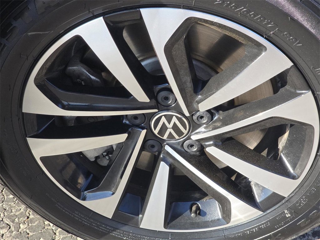 Used 2023 Volkswagen Tiguan S image 11