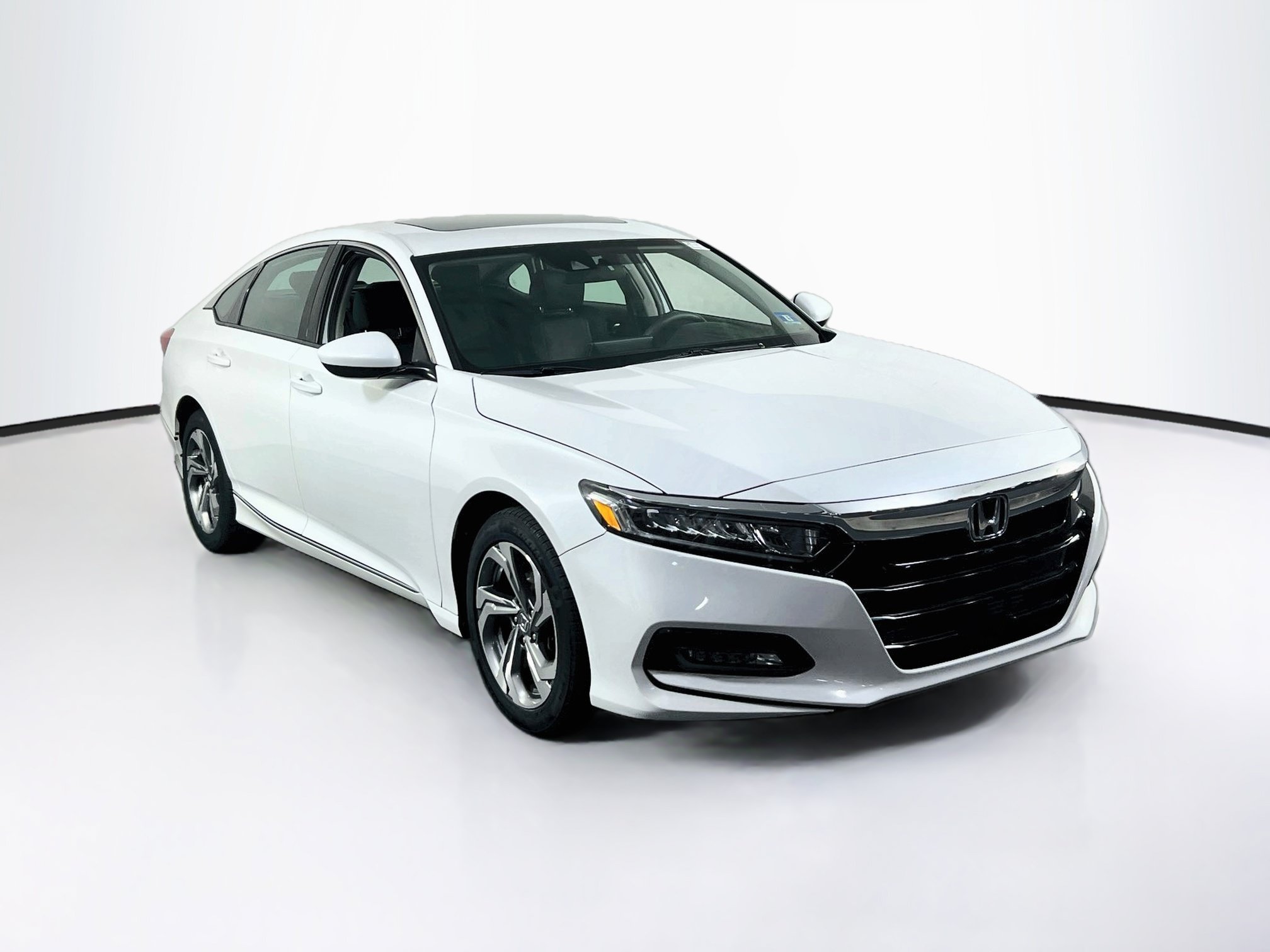 Used 2018 Honda Accord EX image 3