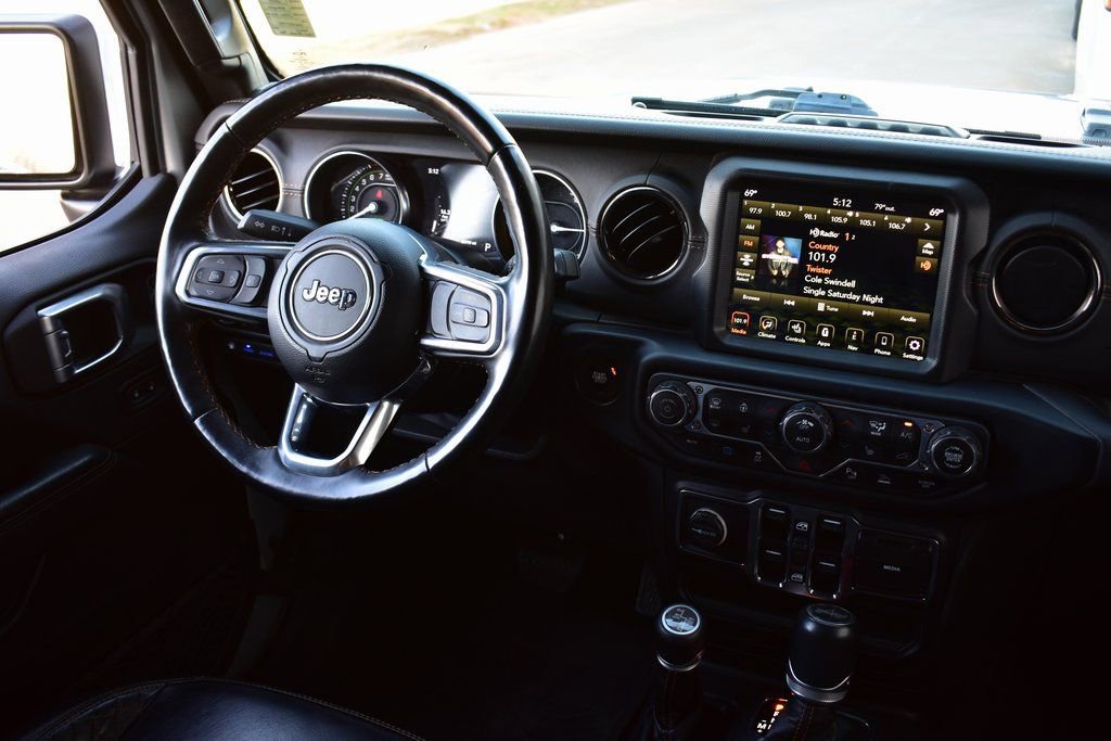 Used 2022 Jeep Wrangler Unlimited Sahara image 34