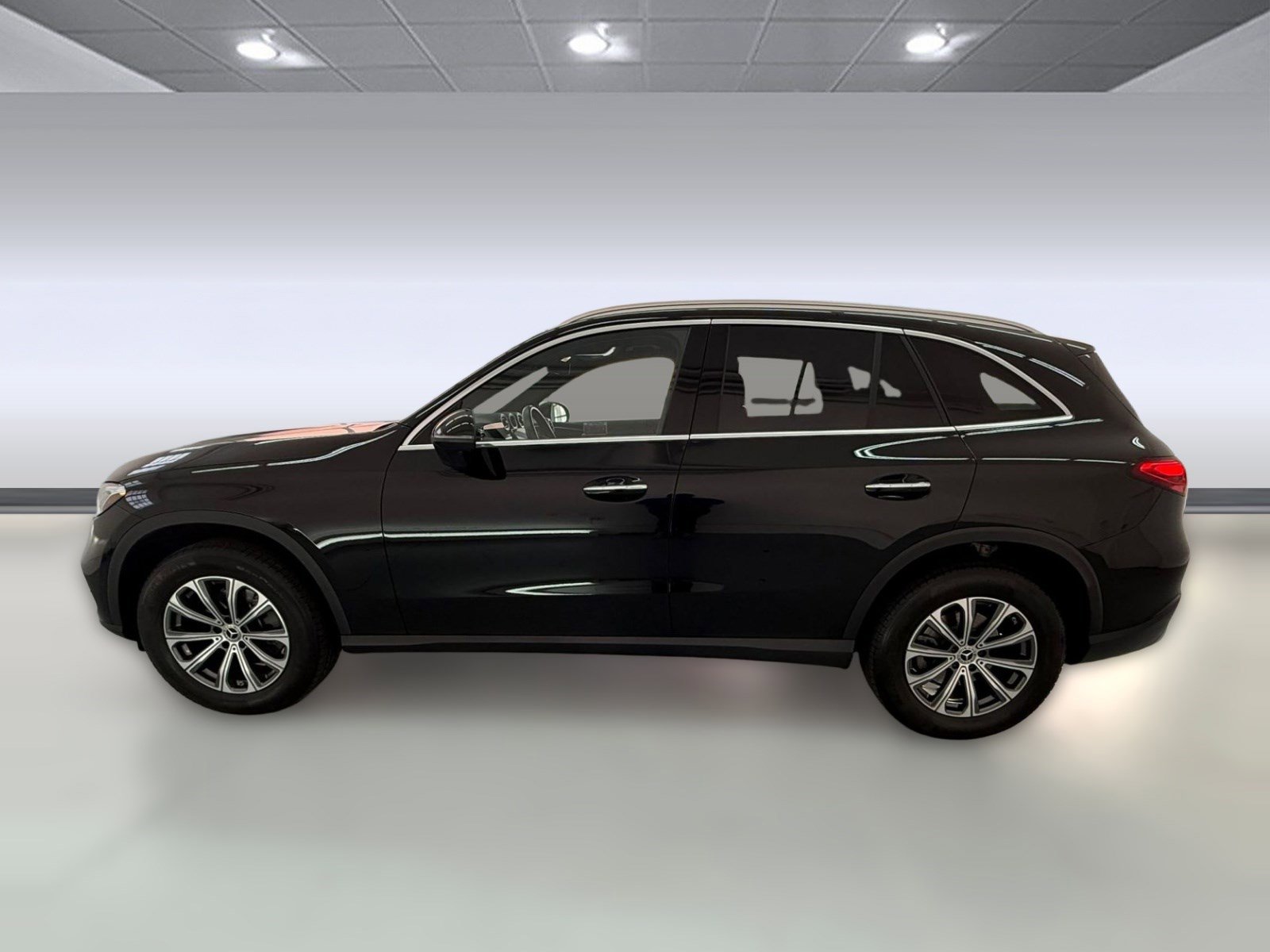 Certified 2024 Mercedes-Benz GLC 300 image 2