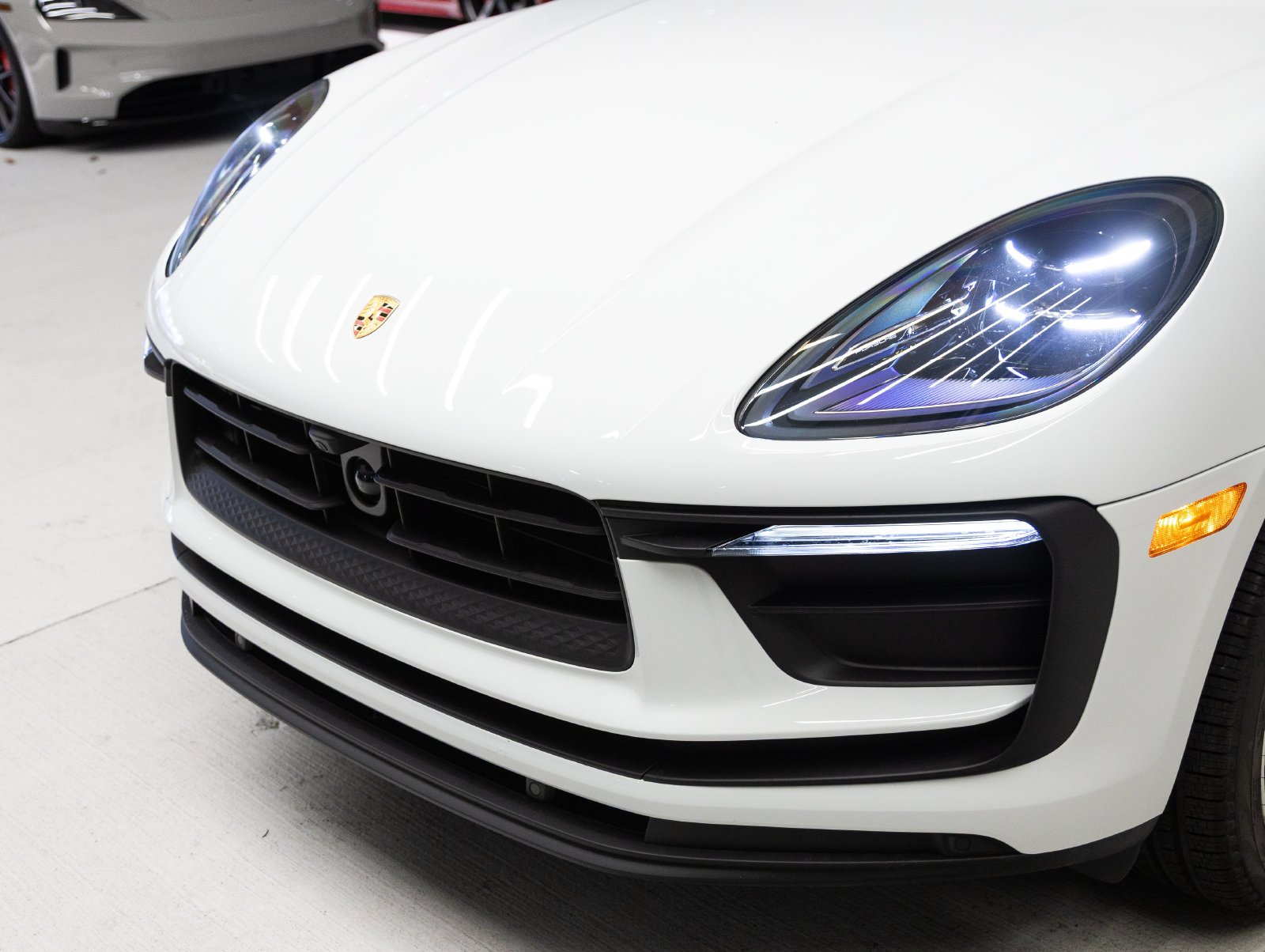 New 2026 Porsche Macan AWD/4WD image 32