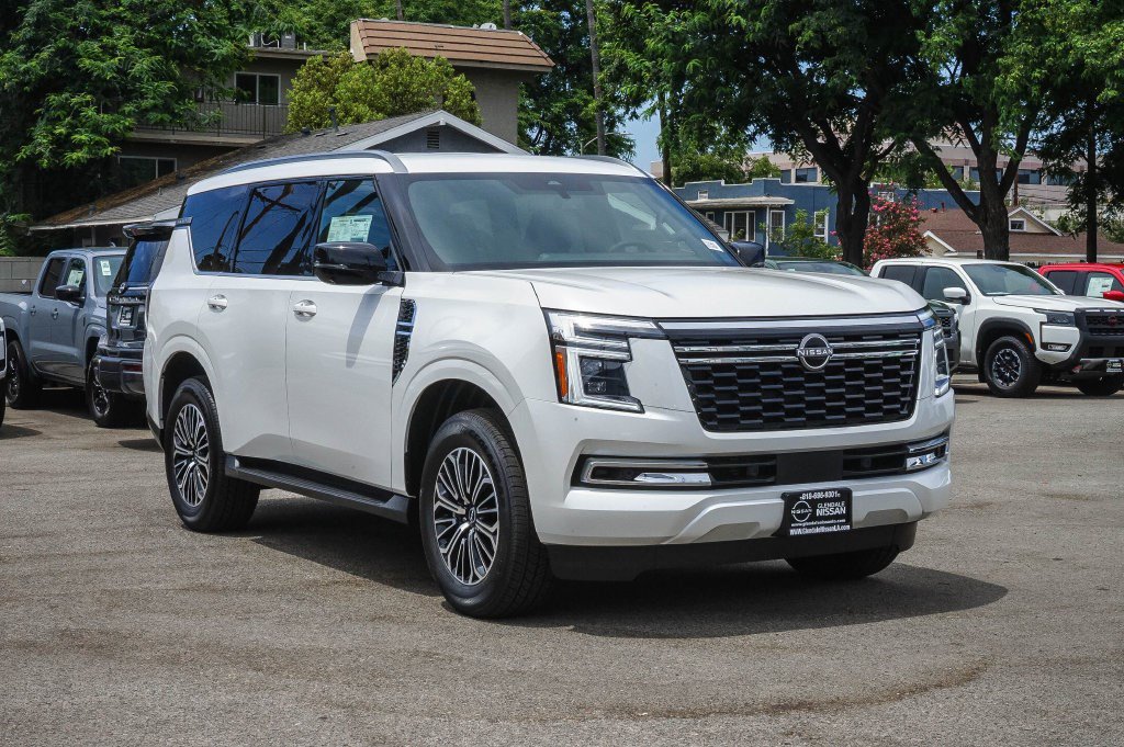 New 2026 Nissan Armada SL w/ Captain's Chari Seat Package AWD/4WD image 3