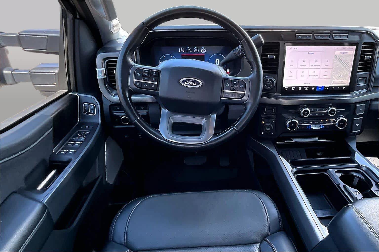 Used 2023 Ford F350 Lariat w/ Lariat Ultimate Package AWD/4WD image 6