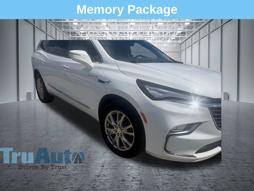 Used 2022 Buick Enclave Premium AWD/4WD image 2