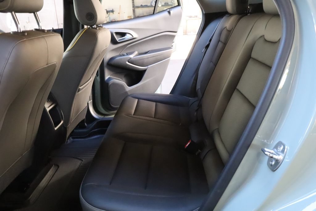 Used 2024 Chevrolet Trax ACTIV FWD image 31