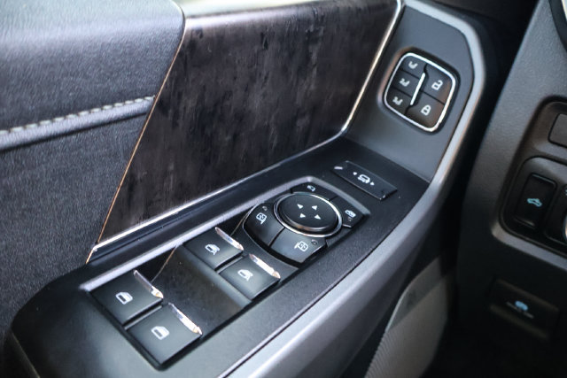 Used 2024 Ford F250 Lariat w/ Lariat Ultimate Package AWD/4WD image 19