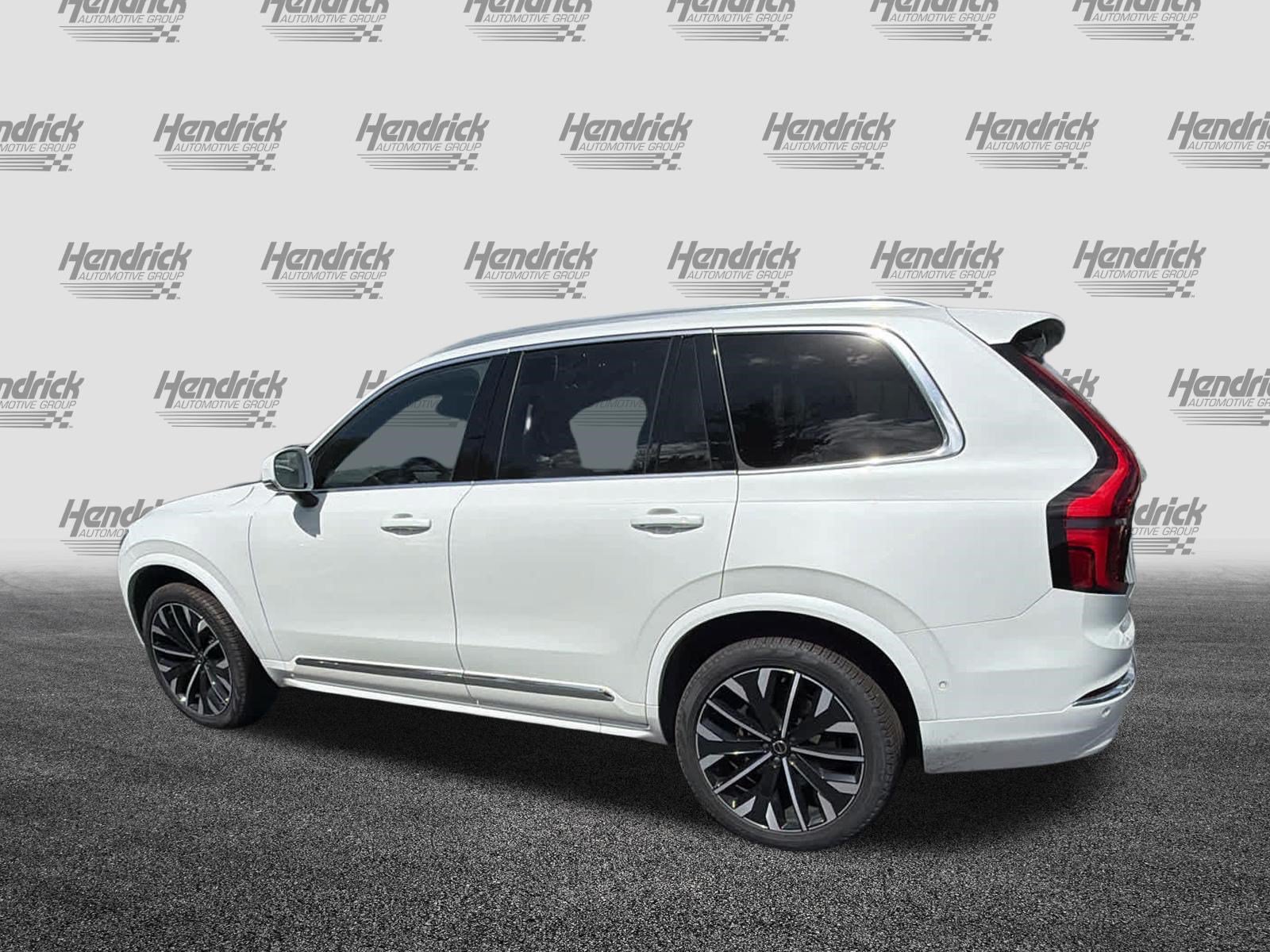 Certified 2026 Volvo XC90 B6 Plus AWD/4WD image 11