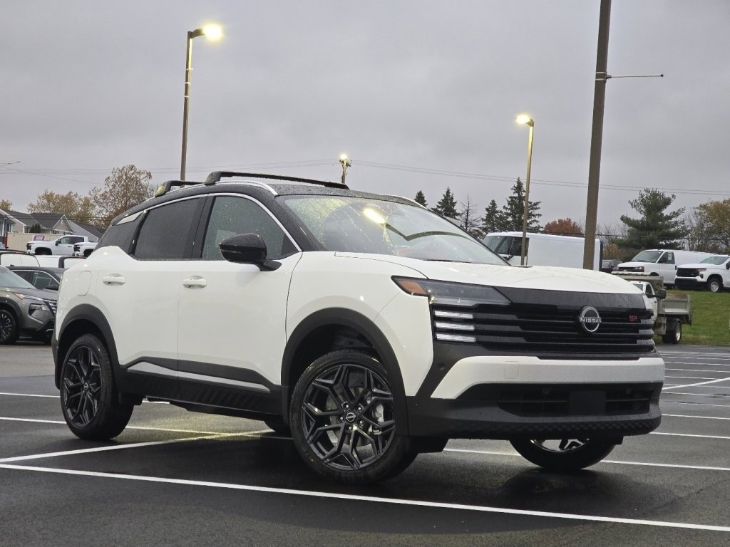 New 2026 Nissan Kicks SR w/ Cold Weather Package image 2