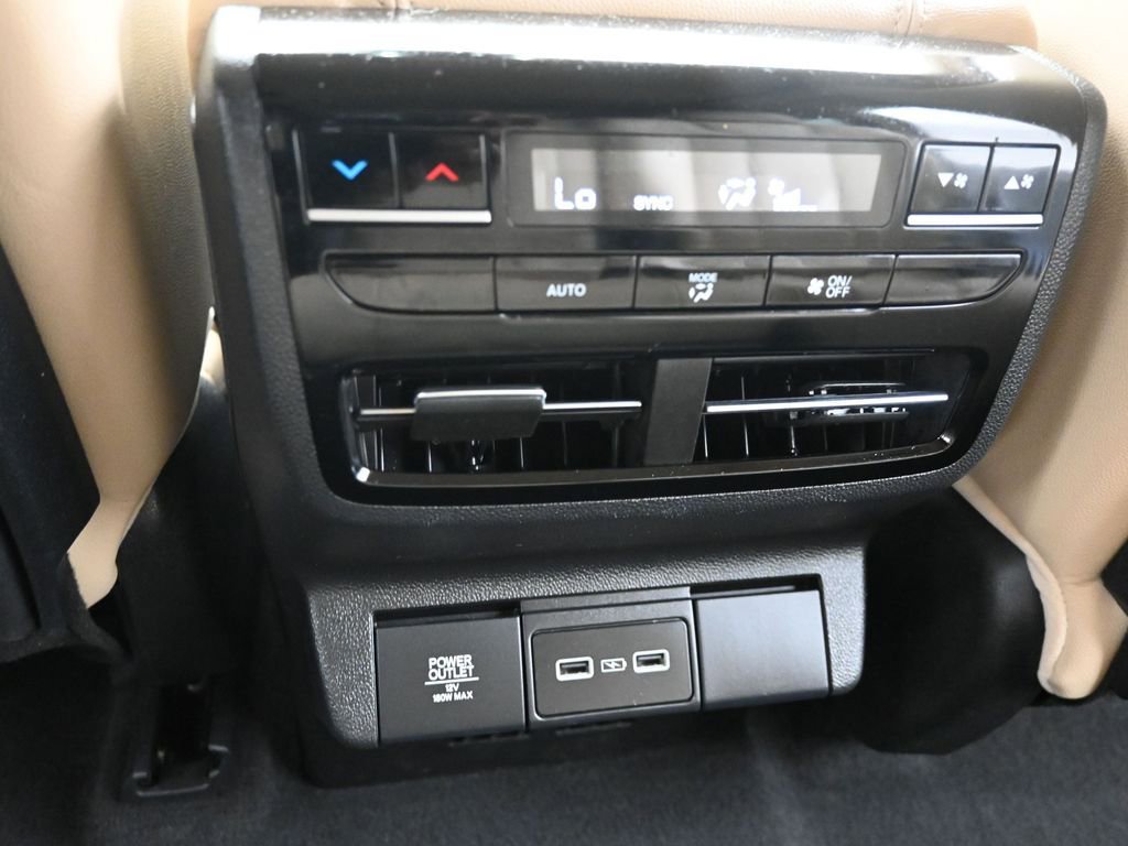 Used 2023 Acura MDX SH-AWD image 13