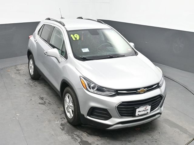 Used 2019 Chevrolet Trax LT w/ LT Convenience Package image 18