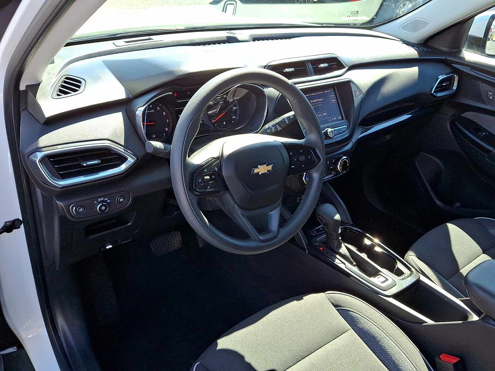 Certified 2023 Chevrolet TrailBlazer LT FWD image 25