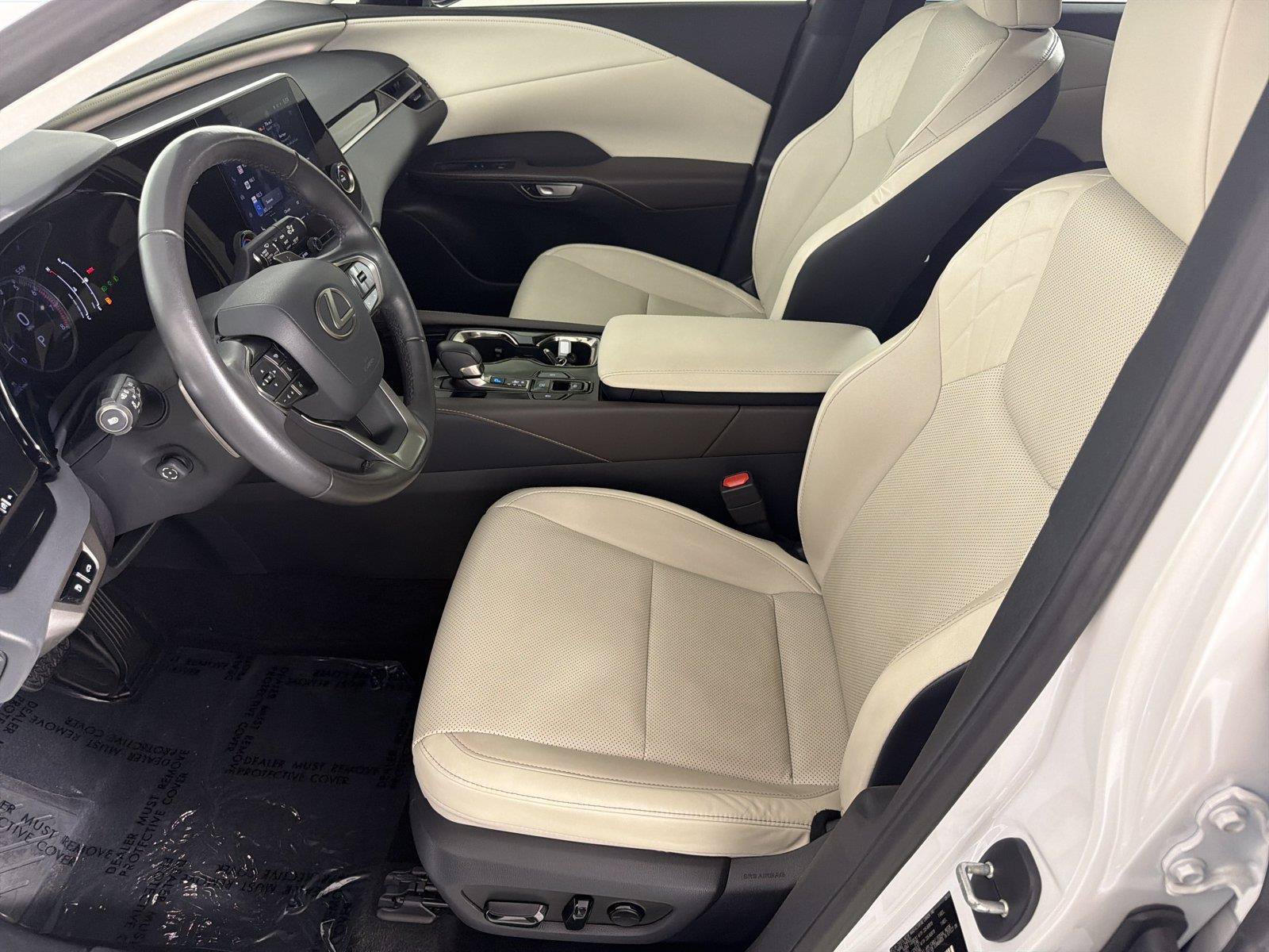 Used 2024 Lexus RX 350 FWD w/ Technology Package image 8