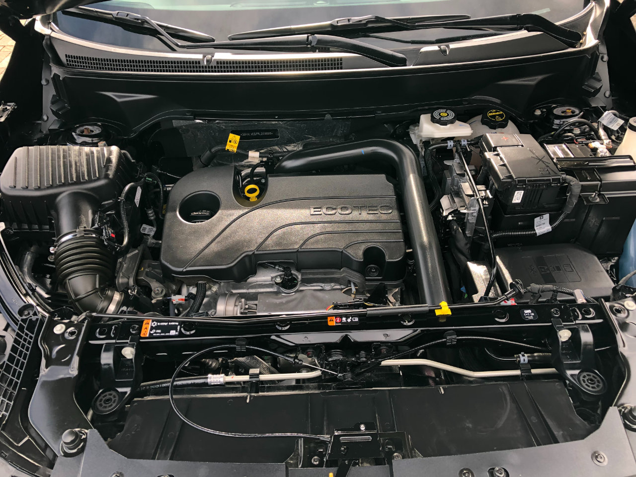 Used 2024 GMC Terrain SLT image 29