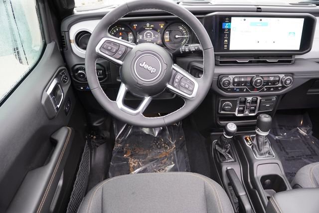 Certified 2025 Jeep Wrangler Unlimited Sahara w/ Safety Group AWD/4WD image 21