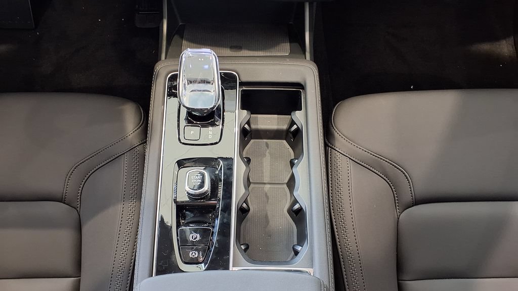 New 2026 Volvo XC90 B6 Plus w/ Protection Package AWD/4WD image 25