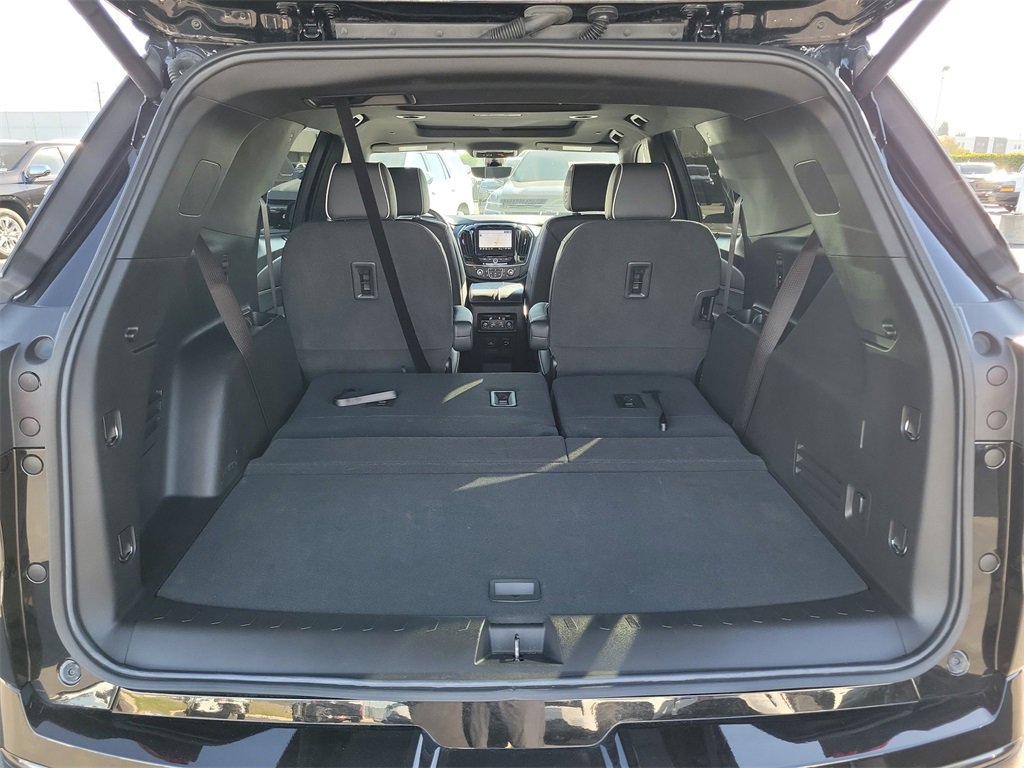 Used 2023 Chevrolet Traverse Premier w/ Redline Edition image 27