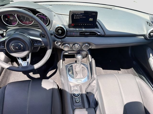 Used 2022 MAZDA MX-5 Miata RF Grand Touring RWD image 18