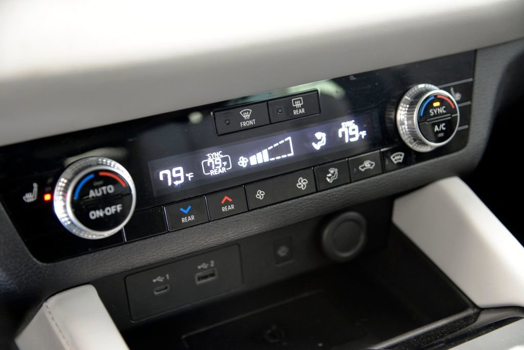 Used 2022 Mitsubishi Outlander SEL image 24