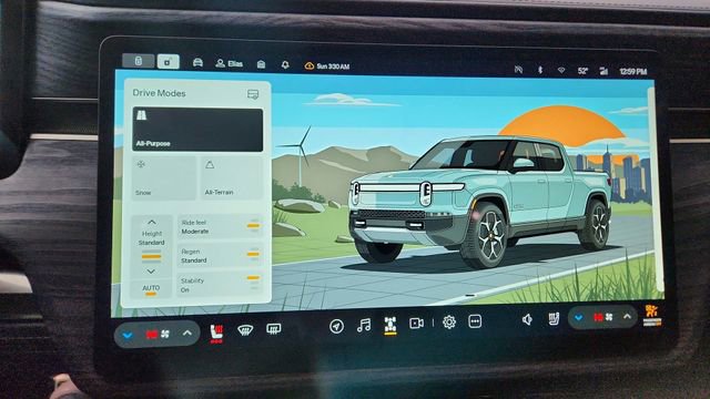 Used 2024 Rivian R1T Adventure image 50