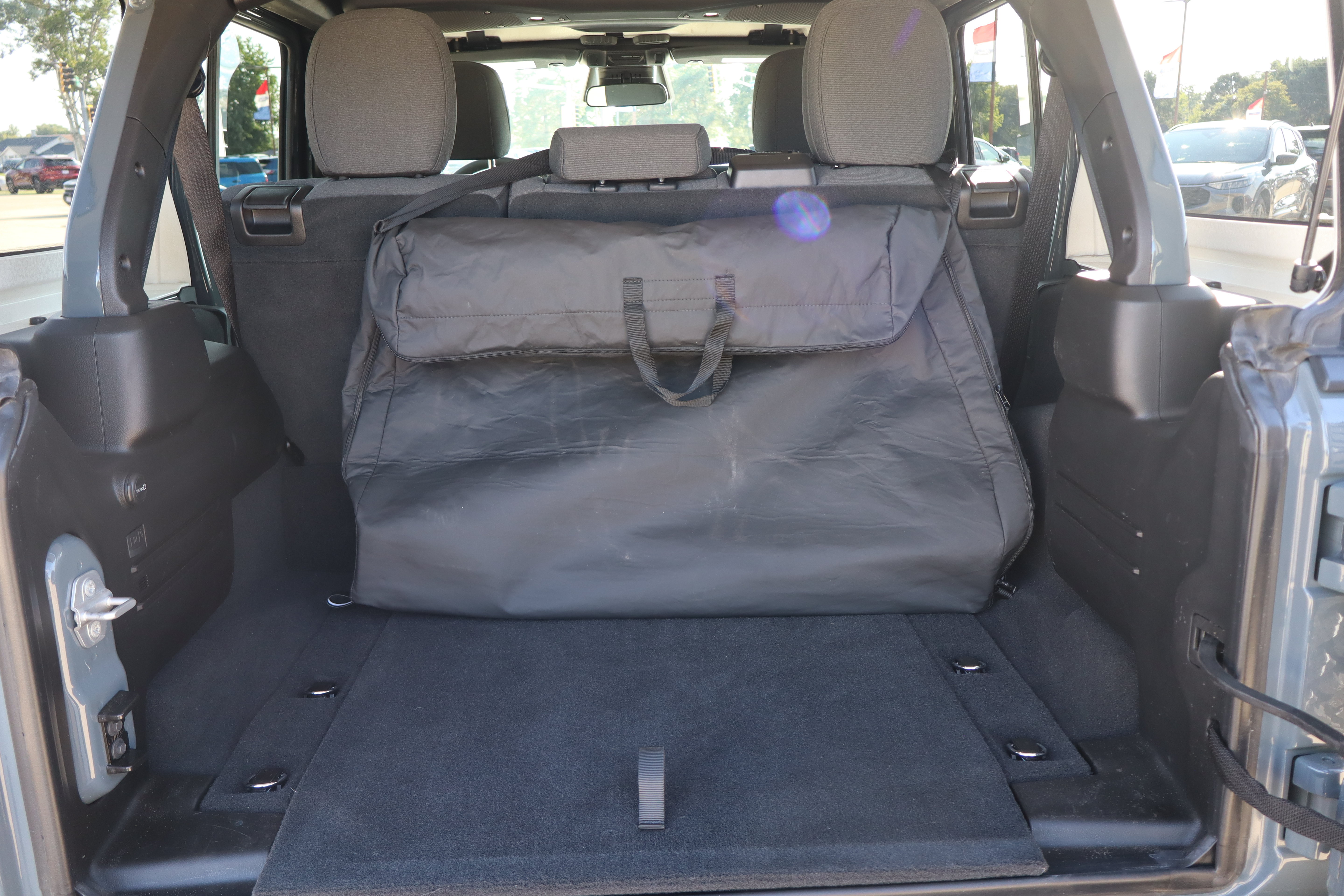 Used 2025 Jeep Wrangler Unlimited Sport S 4xe AWD/4WD image 24