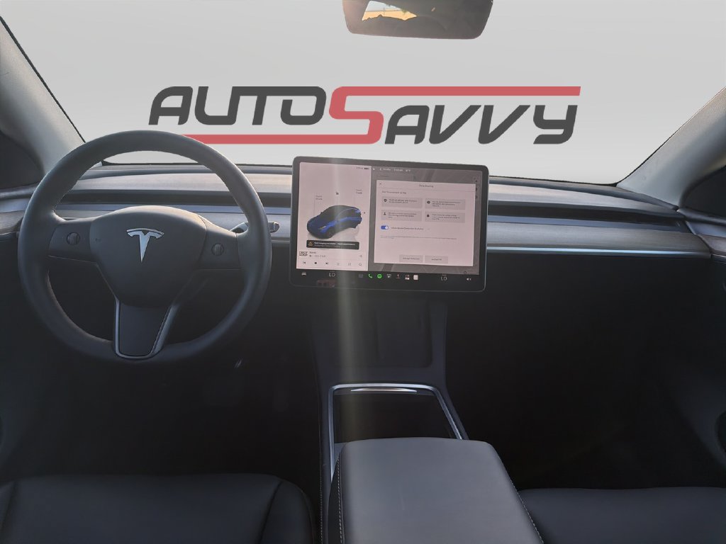 Used 2025 Tesla Model Y Long Range RWD image 17