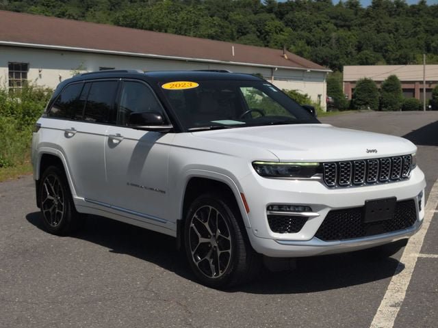 Certified 2023 Jeep Grand Cherokee Summit AWD/4WD image 3