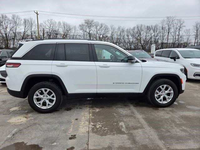 Certified 2023 Jeep Grand Cherokee Limited image 16