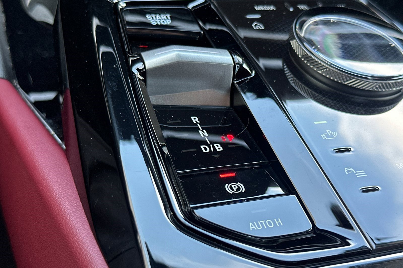 Certified 2024 BMW i5 eDrive40i w/ M Sport Package RWD image 27