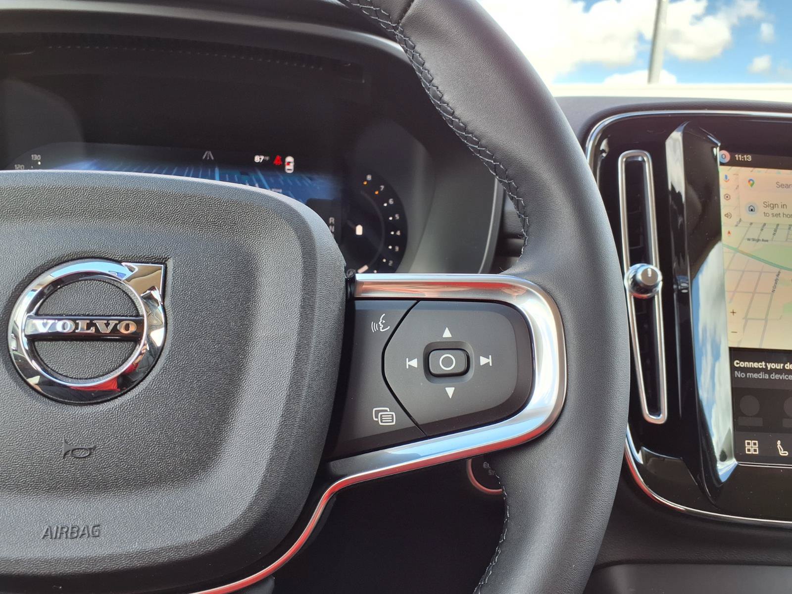 New 2026 Volvo XC40 B5 Core AWD/4WD image 16