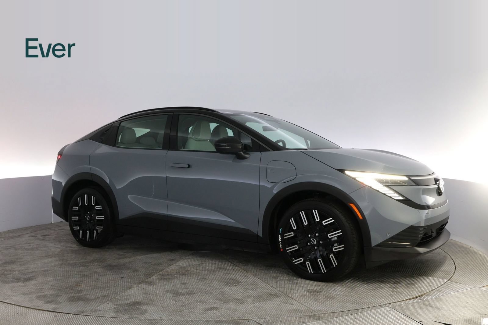 Used 2026 Nissan Leaf Platinum+ w/ Floor Mat Package (Platinum+) FWD image 14