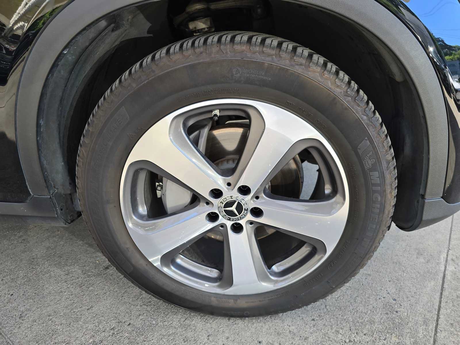 Used 2021 Mercedes-Benz GLC 300 4MATIC image 9