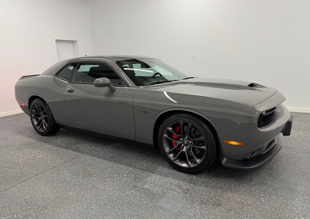 Used 2023 Dodge Challenger R/T w/ Performance Handling Group image 10