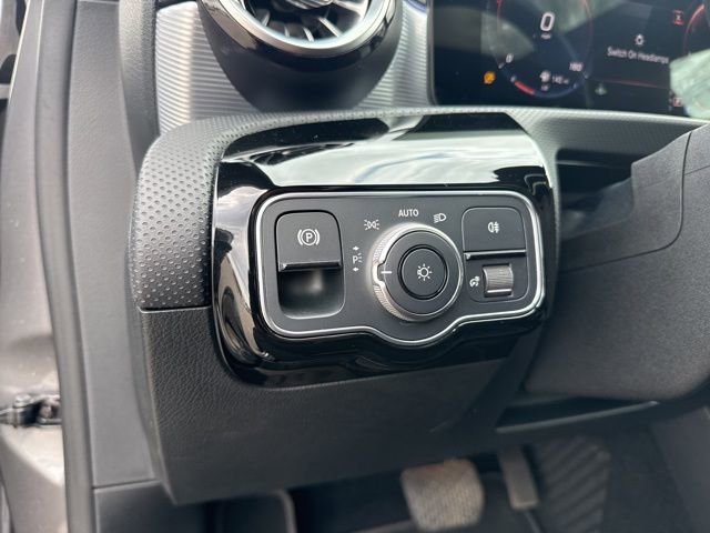 Used 2021 Mercedes-Benz A 220 image 24