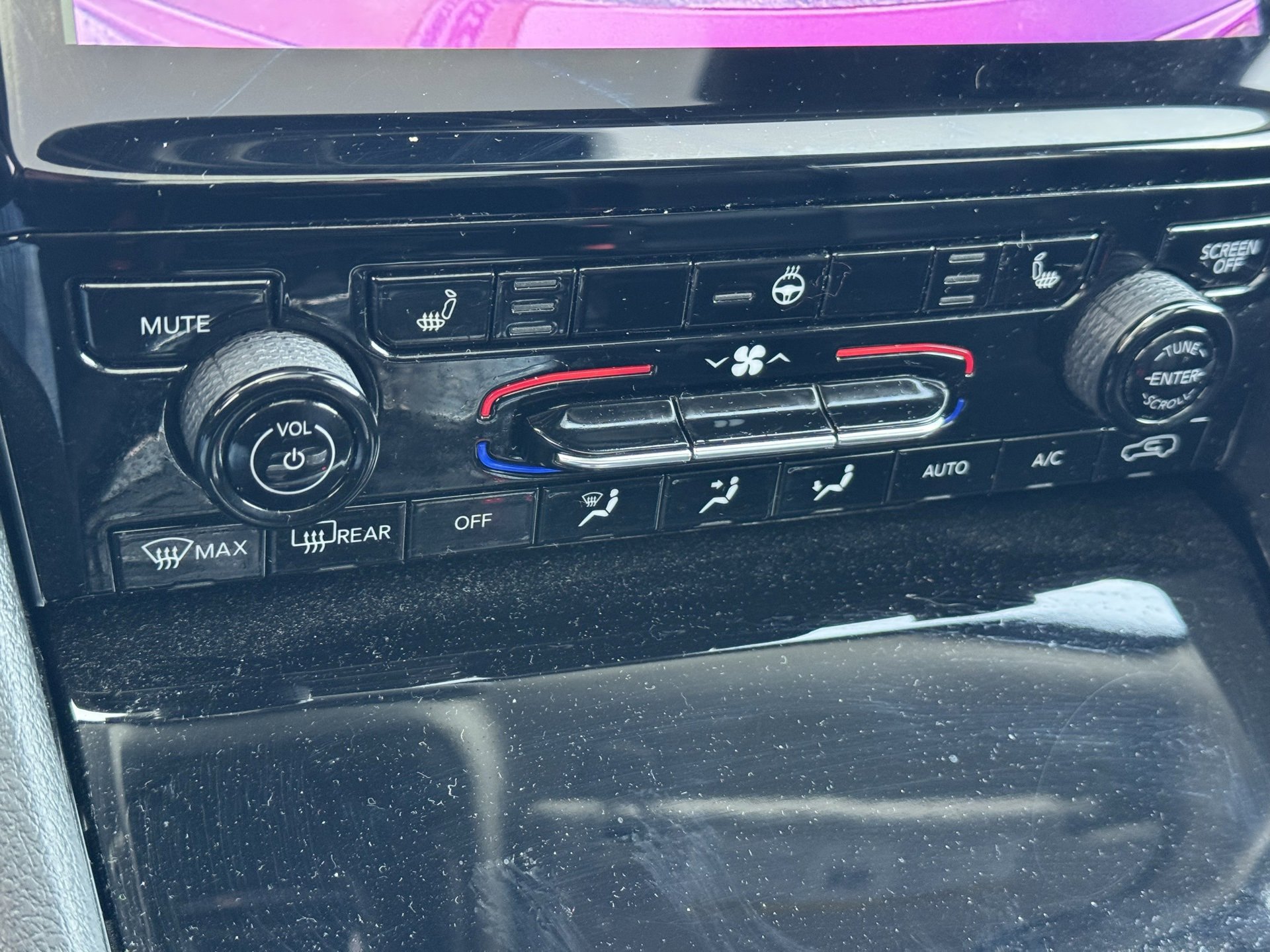 Used 2023 Jeep Grand Cherokee Limited image 28