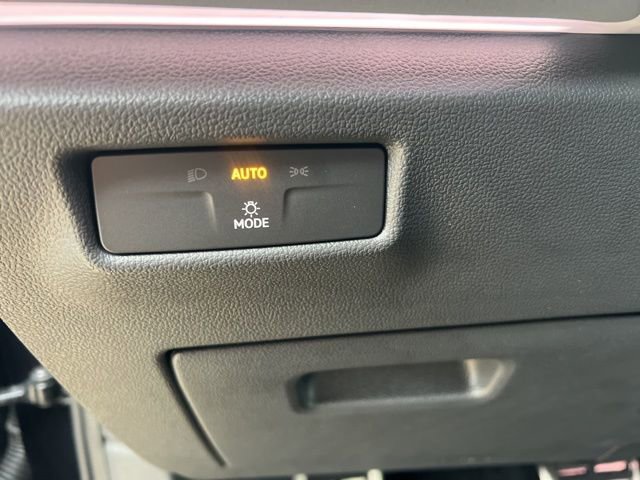 New 2026 Volkswagen Tiguan SE R-Line image 13