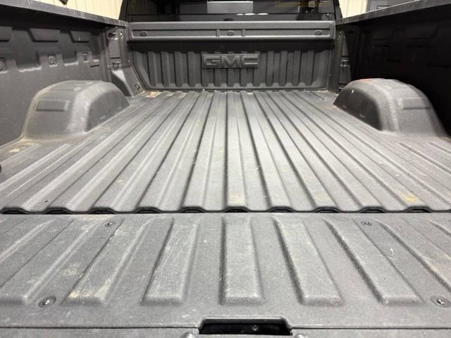 Used 2025 GMC Sierra 2500 AT4 w/ AT4 Premium Plus Package AWD/4WD image 9