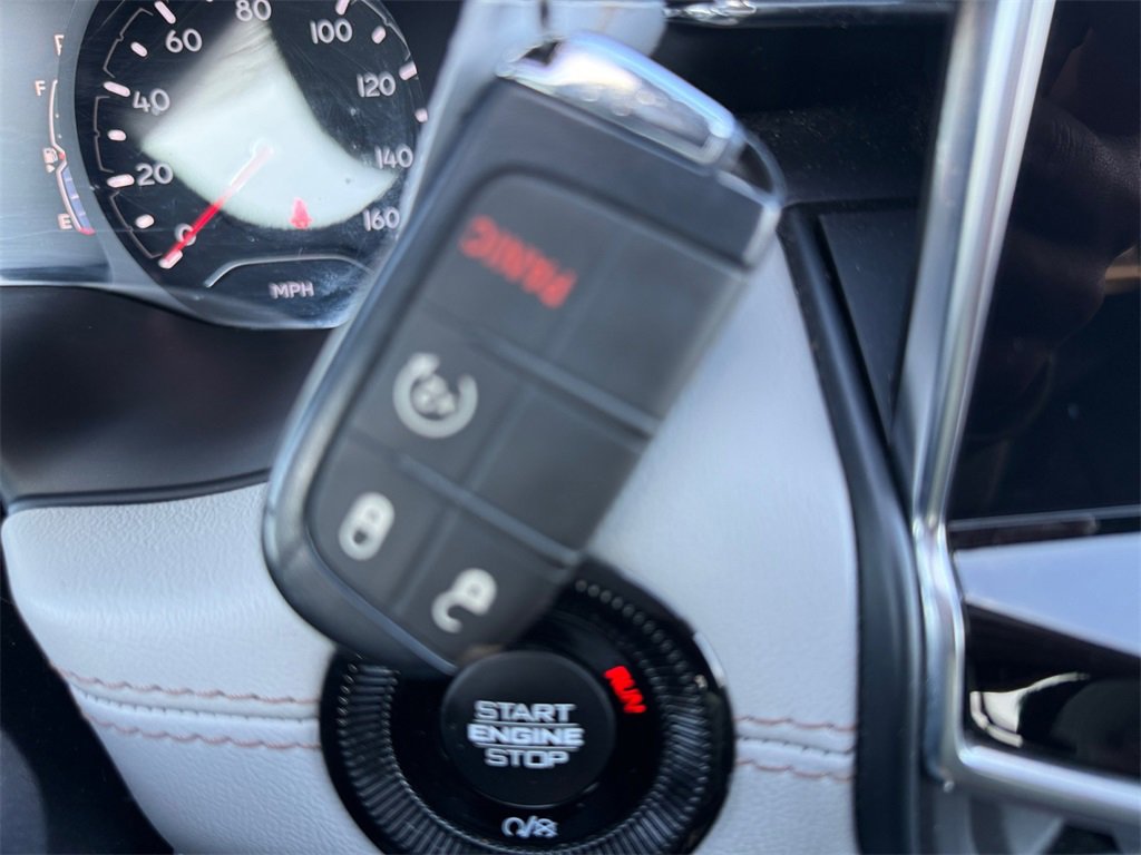 Certified 2024 Jeep Compass Limited image 30