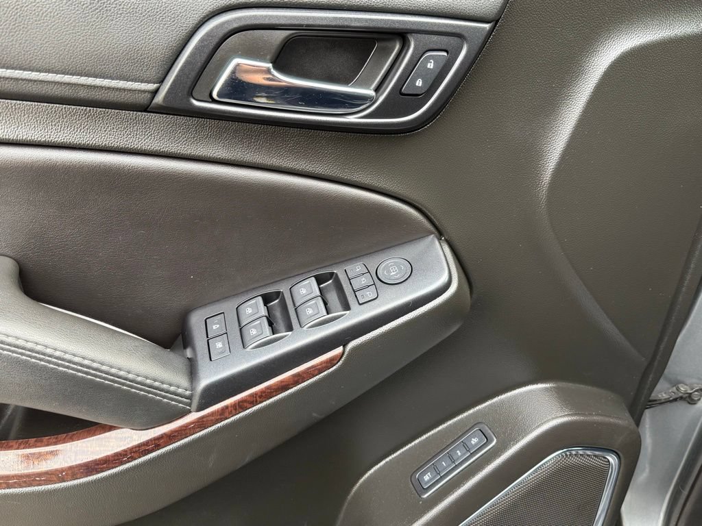 Used 2018 GMC Yukon SLT w/ Premium Edition AWD/4WD image 17