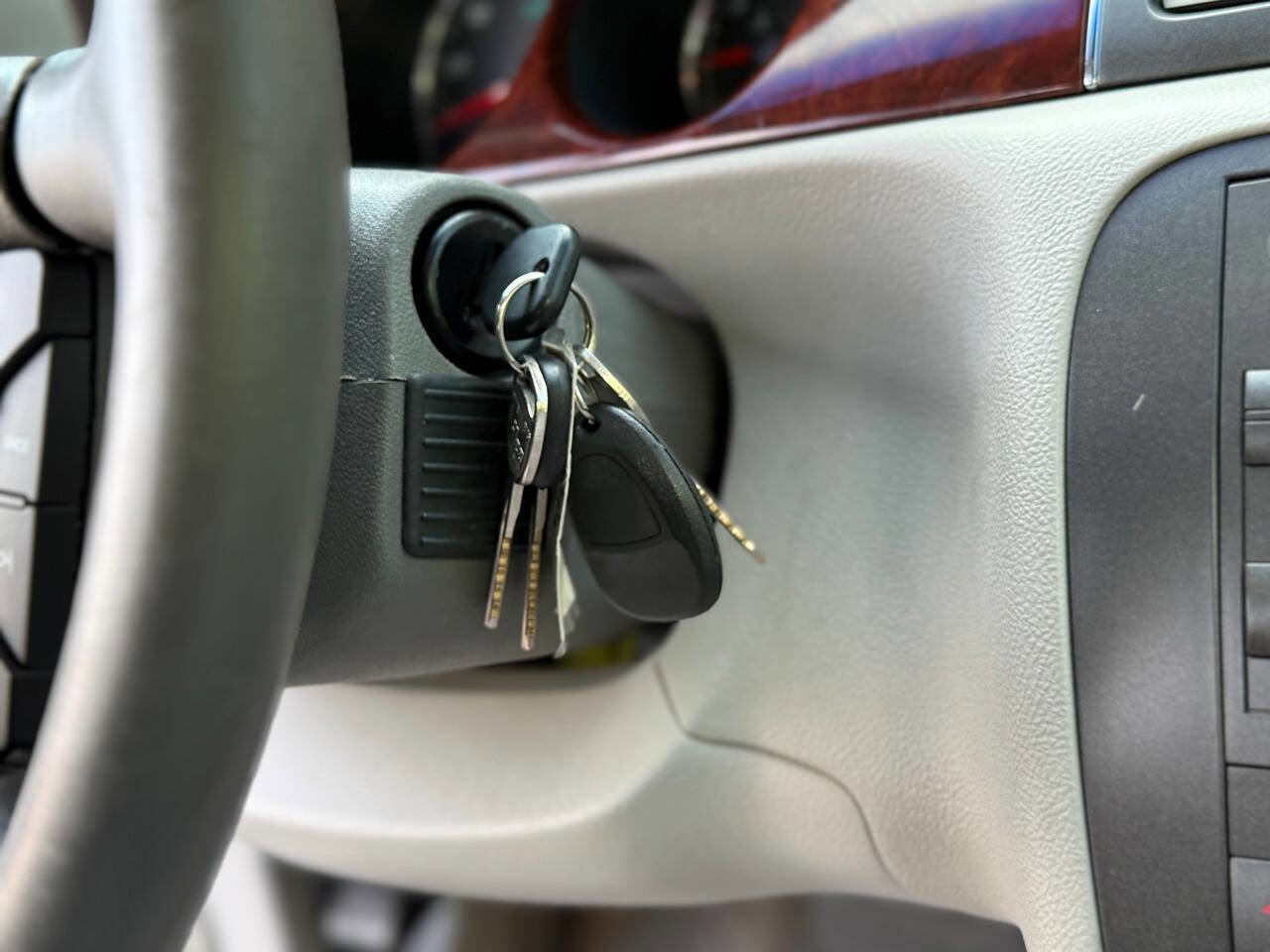 Used 2007 Buick Lucerne CXL w/ Luxury Package image 30