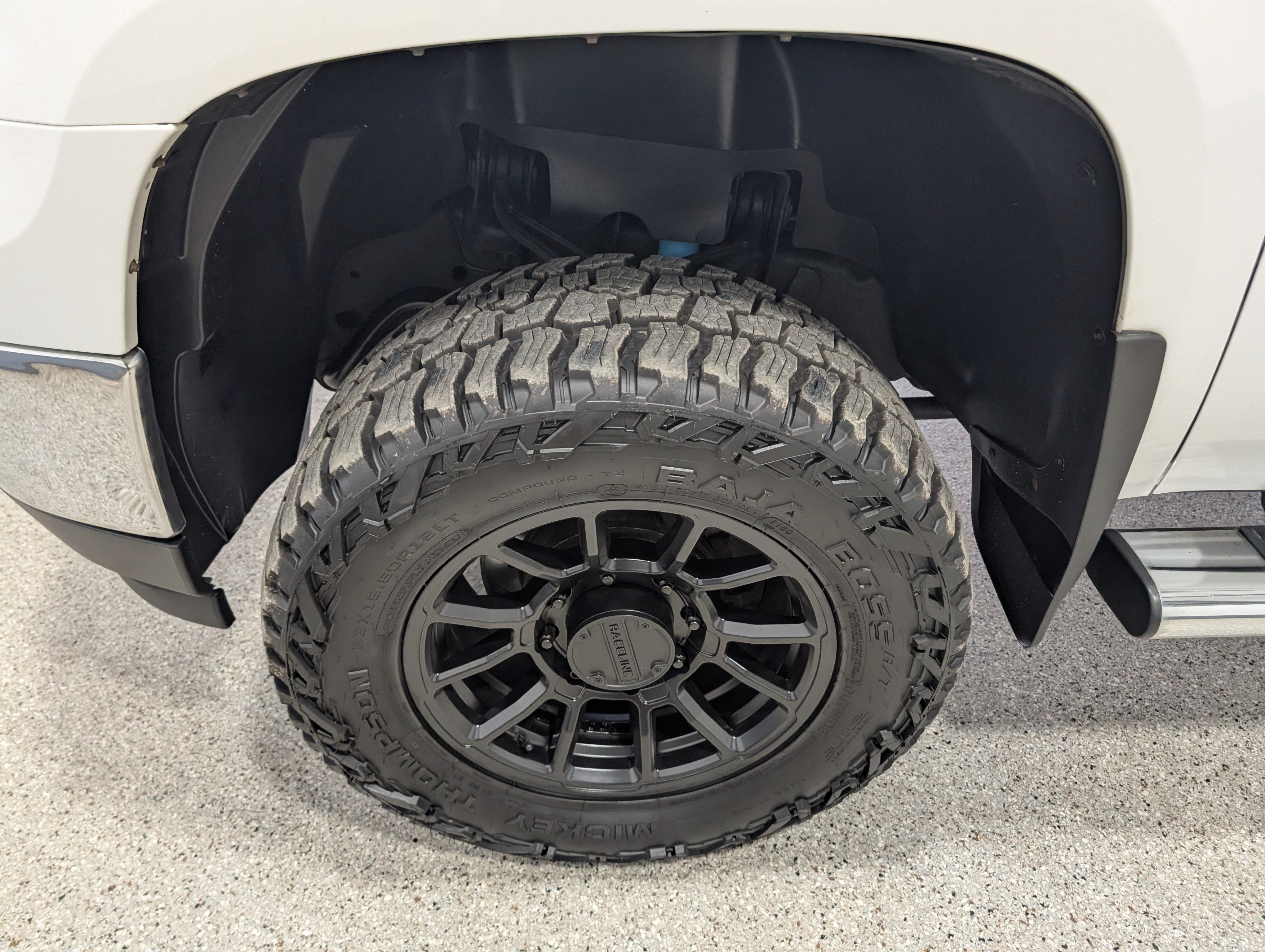 Used 2014 GMC Sierra 2500 SLE w/ SLE Preferred Package AWD/4WD image 12