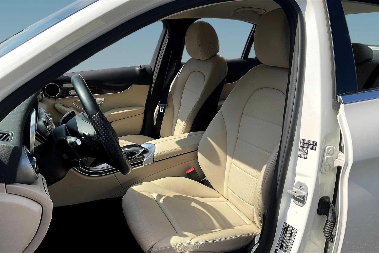 Used 2015 Mercedes-Benz C 300 4MATIC Sedan image 20