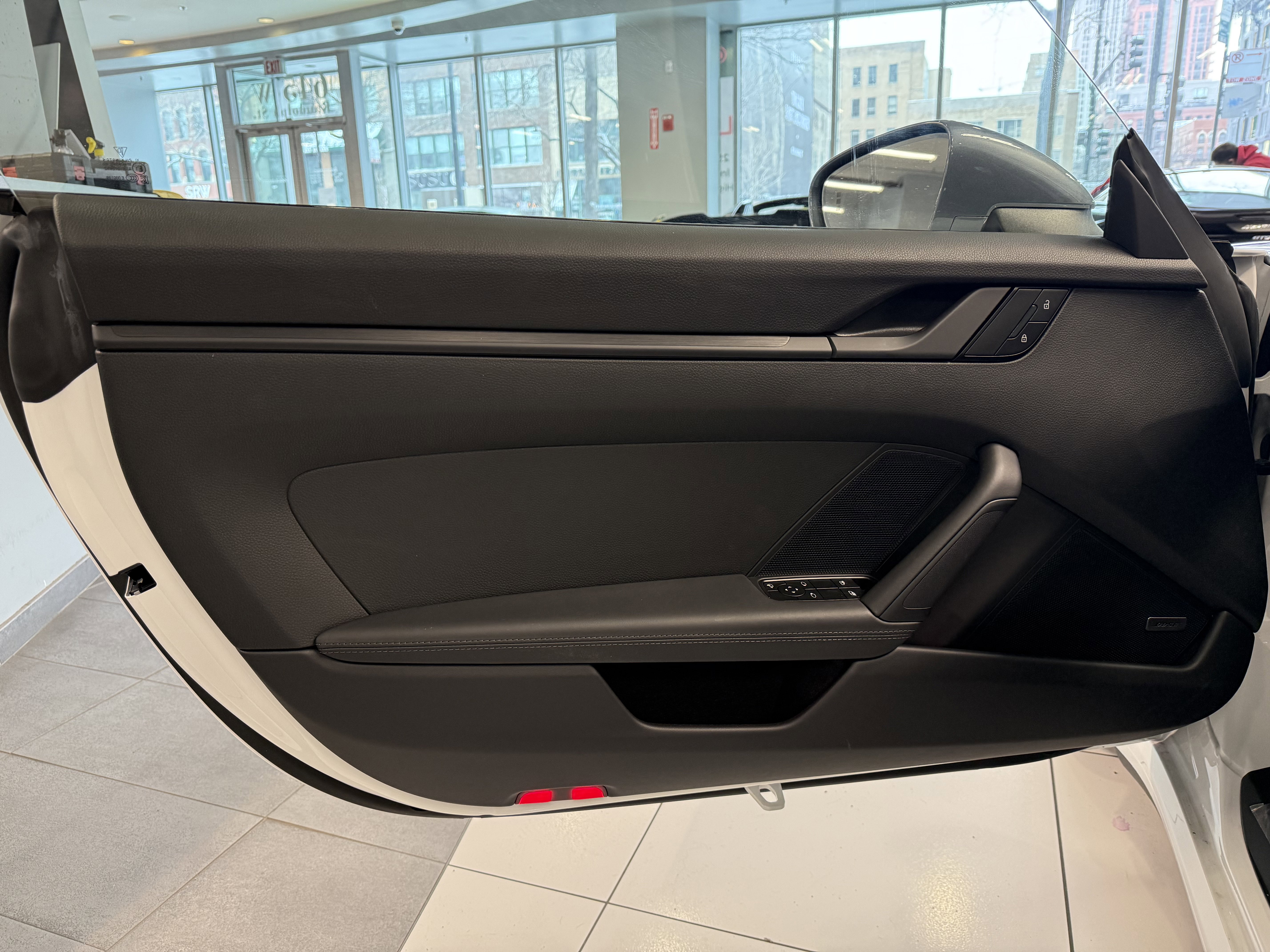 Used 2025 Porsche 911 Carrera RWD image 15
