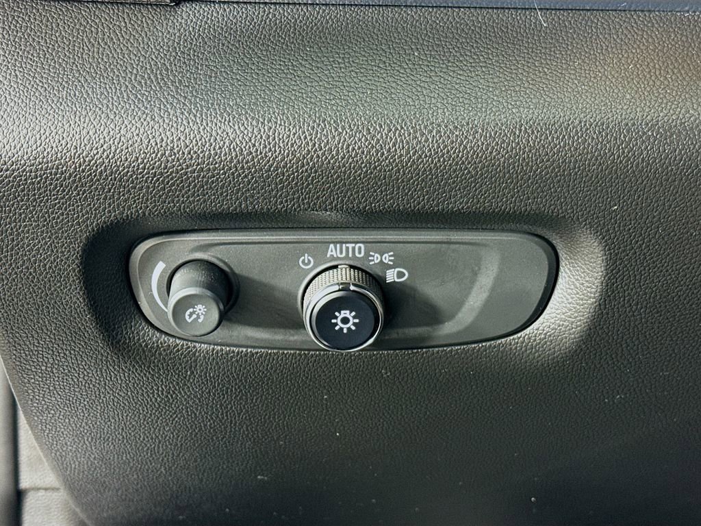 Used 2023 Chevrolet Traverse Premier w/ LPO, Floor Liner Package image 10