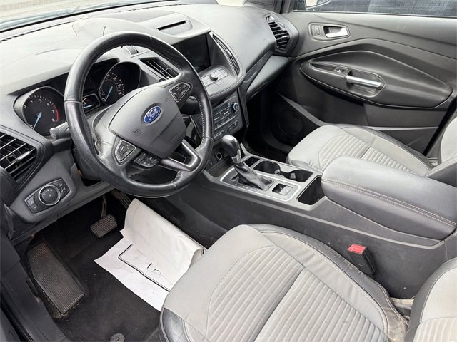 Used 2018 Ford Escape SE w/ SE Sport Appearance Package image 7