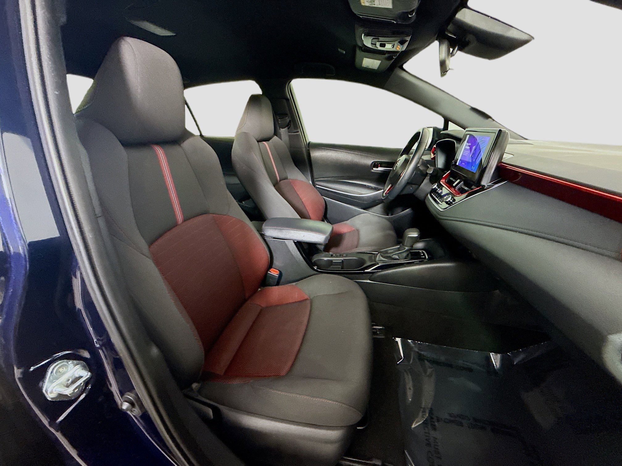 Used 2024 Toyota Corolla SE image 29